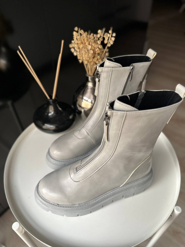  نیم بوت زنانه استرادیواریوس مدل00007-Stradivarius-Flat-Ankle-Boots