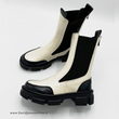 نیم بوت زنانه استرادیواریوس مدل Stradivarius Flat Ankle Boots - BTC05