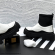 نیم بوت زنانه استرادیواریوس مدل Stradivarius Flat Ankle Boots - BTW71