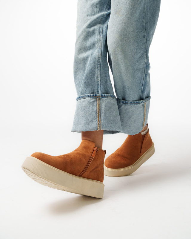 نیم بوت زنانه استرادیواریوس مدل Stradivarius Flat Ankle Boots - BTC15