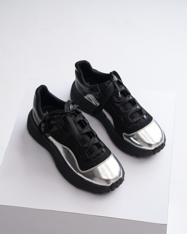 کفش اسپرت زنانه مدل Stradivarius Sneakers - SKB0112