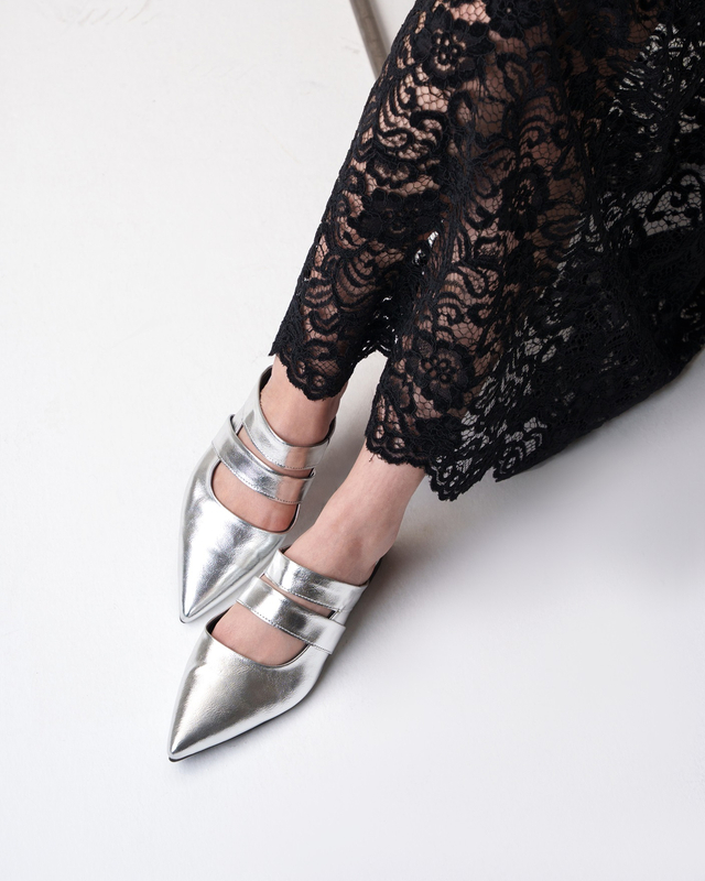 صندل زنانه مدل Stradivarius Sandal - SSi64