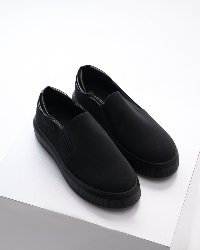 کفش راحتی زنانه مدل Stradivarius Loafer - LFB201