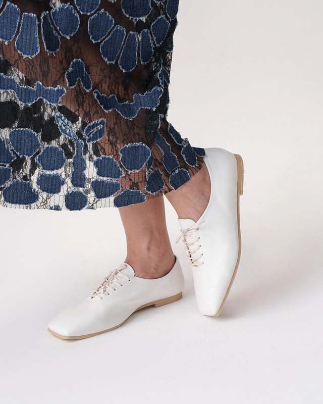 کفش راحتی زنانه مدل Stradivarius Flat shoes - FWh2404