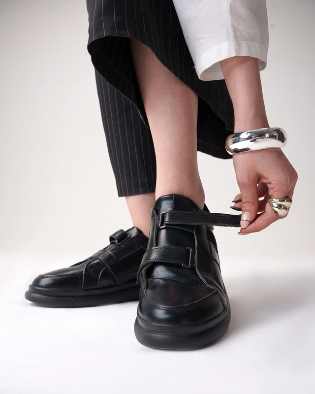 کفش راحتی زنانه استرادیواریوس مدل Stradivarius Sneakers - LFB55