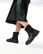 نیم بوت زنانه استرادیواریوس مدل Stradivarius Flat Ankle Boots - BTB45