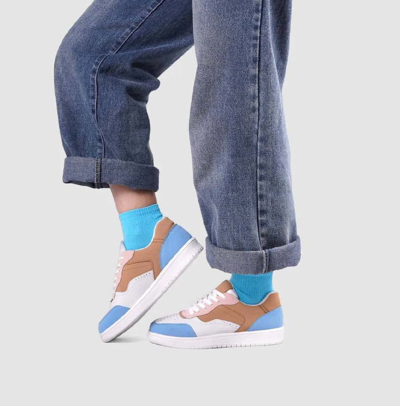 کفش اسپرت زنانه مدل Stradivarius Sneakers - SK2301_W/Bl
