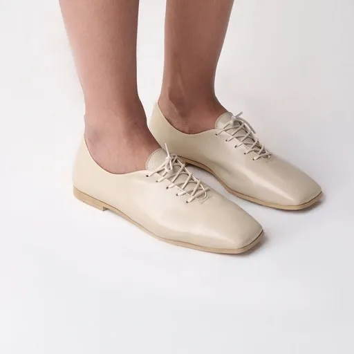 کالج زنانه مدل Stradivarius Flat shoes - FCr2404
