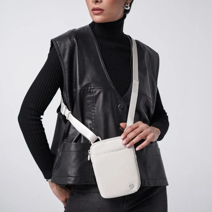 کیف دوشی زنانه دیوید جونز مدل David Jones CM7399