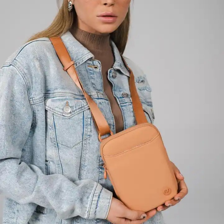 کیف دوشی زنانه دیوید جونز مدل David Jones CM7399