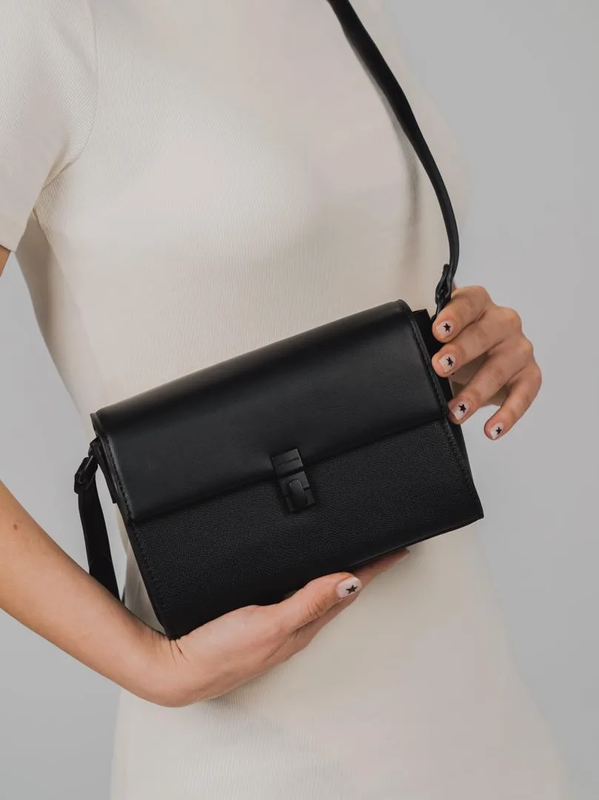 کیف دوشی زنانه دیوید جونز مدل David Jones CM7457