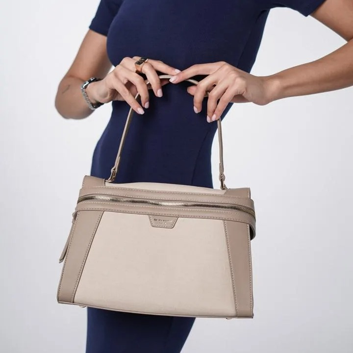 کیف دستی زنانه دیوید جونز مدل David Jones CM7535