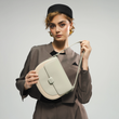 کیف دوشی زنانه دیوید جونز مدل David Jones CM7580