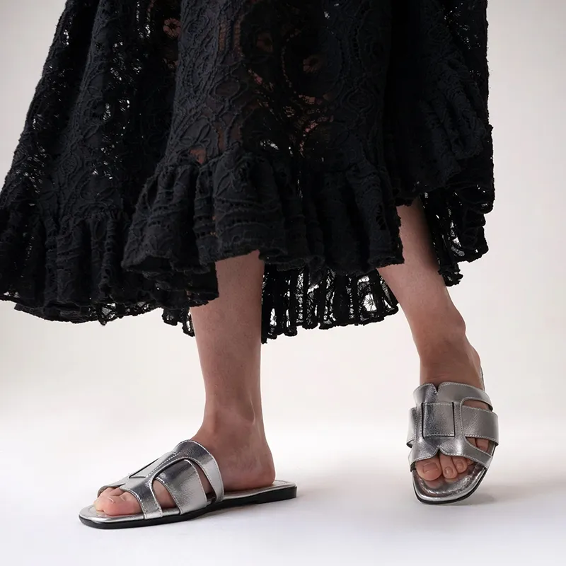 صندل زنانه مدل Stradivarius Sandal - SCr87