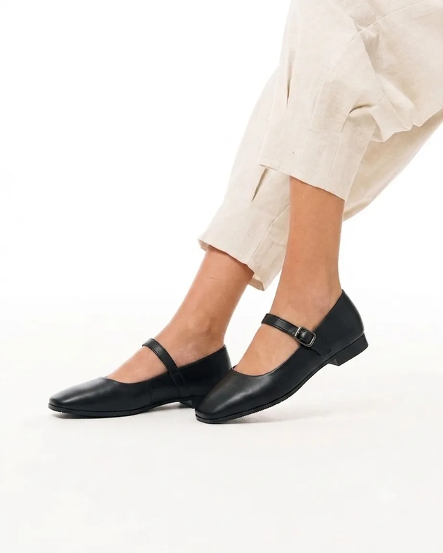 صندل زنانه استرادیواریوس مدل Stradivarius Sandal - Sn82