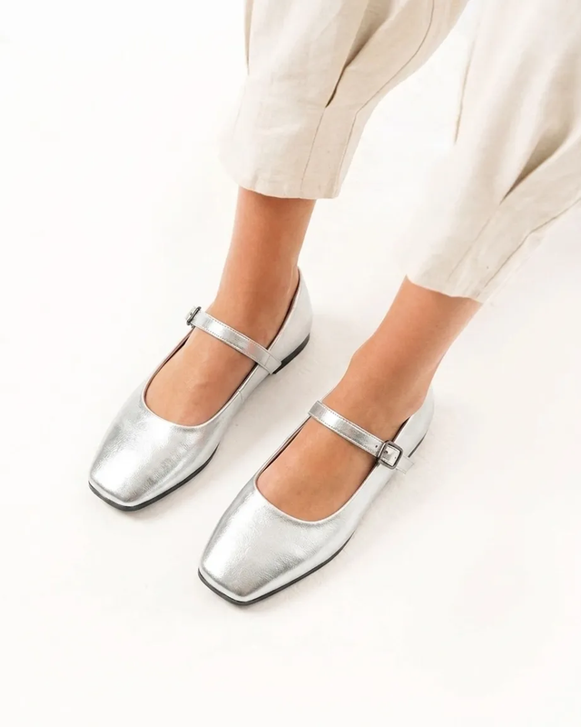 صندل زنانه استرادیواریوس مدل Stradivarius Sandal - Sn86