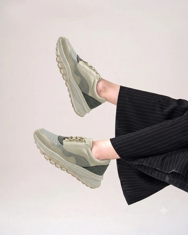 کفش راحتی زنانه استرادیواریوس مدل Stradivarius-Sneakers-SKG778