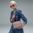 کیف دوشی زنانه دیوید جونز مدل David Jones CM7630