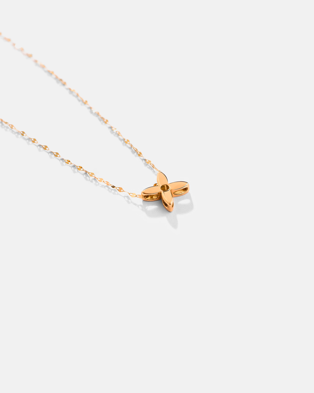 آویز گل چهاربرگ