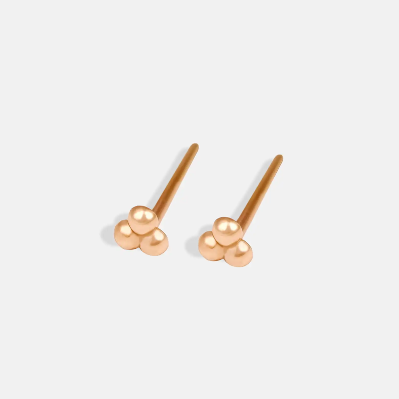 گوشواره نقطه