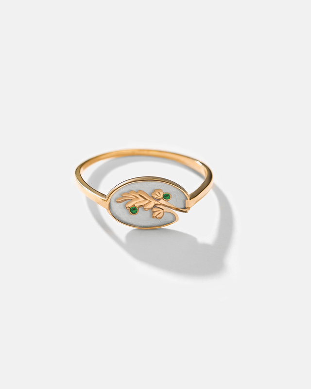 انگشتر مینا و گل مریم