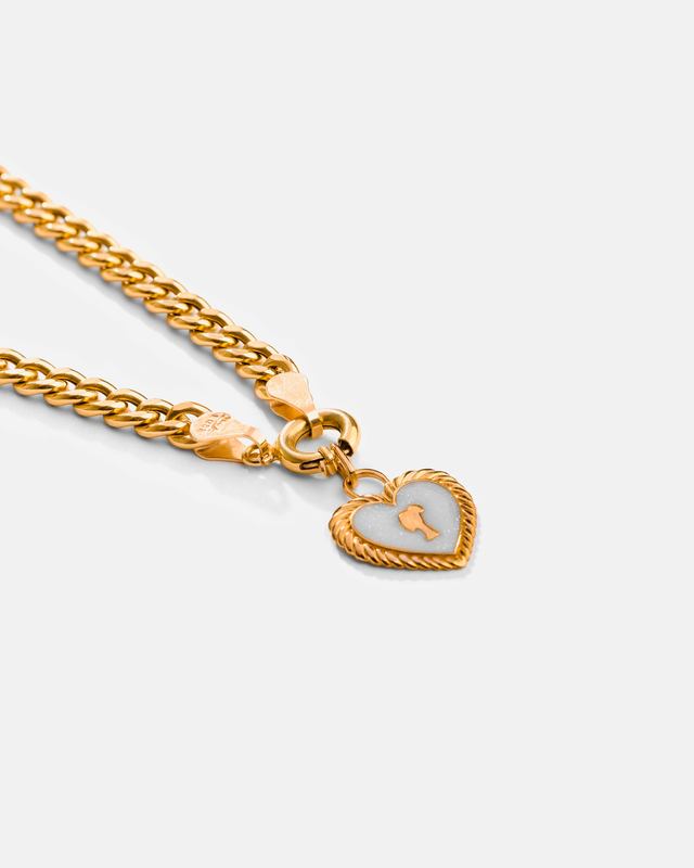 آویز قلب و زن