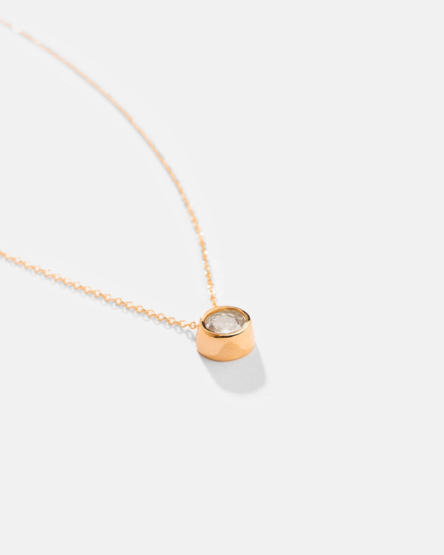 گردنبند گرد نگین دار