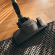 جاروبرقی کششی بدون کیسه میله مدل Blizzard CX1 Parquet Flex 