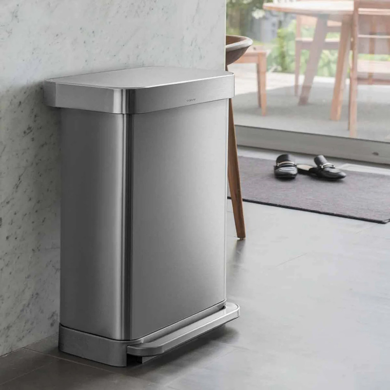 سطل زباله ۴۵ لیتری پدالی simplehuman - نقره‌ای