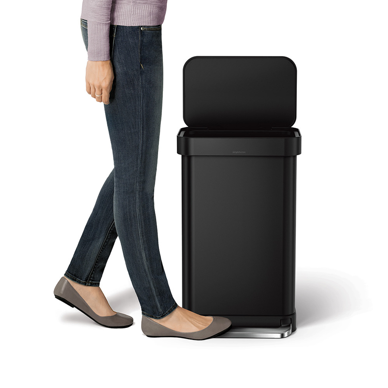 سطل زباله ۴۵ لیتری پدالی simplehuman- مشکی