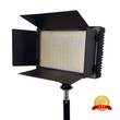 نور فلات Pro LED U800 ( پک اصلی حاوی باطری و شارژر و کنترل )
