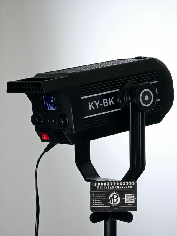 ویدئو لایت مدل KY-BK 500W III ظرفیت 500 وات اپلیکیشن دار ( یکسال گارانتی )