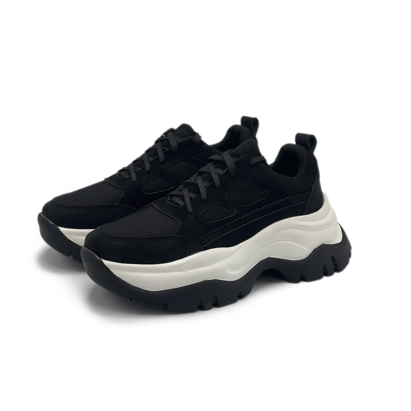 کفش راحتی زنانه مدل Stradivarius Sneakers - SKB90