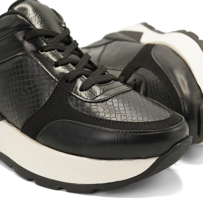 کفش راحتی زنانه مدل  Sneakers - SKG10