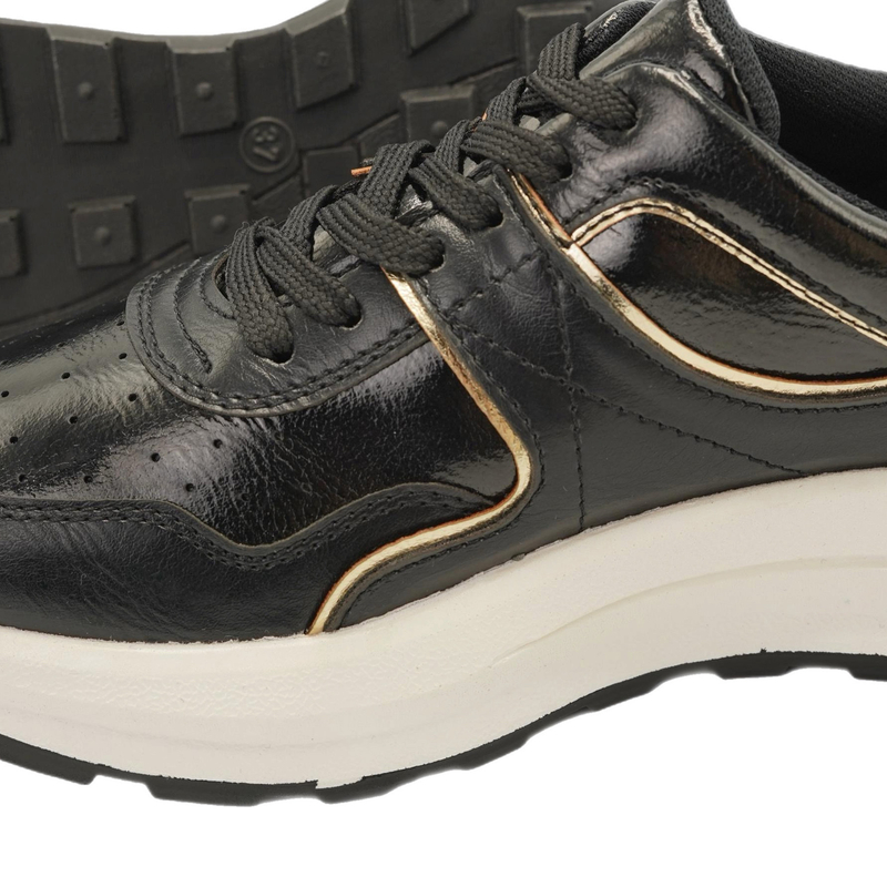 کفش راحتی زنانه مدل Stradivarius Sneakers - SKS66