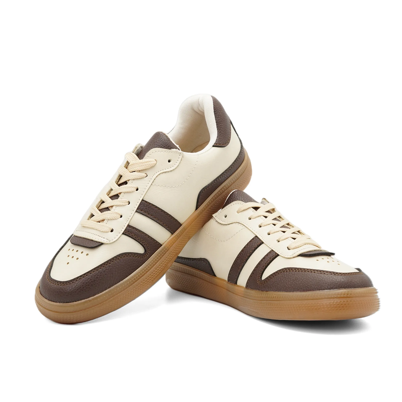کفش اسپرت زنانه مدل Stradivarius Sneakers - SKBr2303