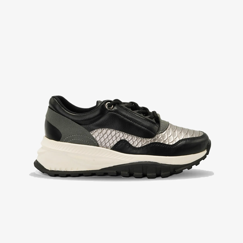 کفش اسپرت زنانه مدل Stradivarius Sneakers - SKG76