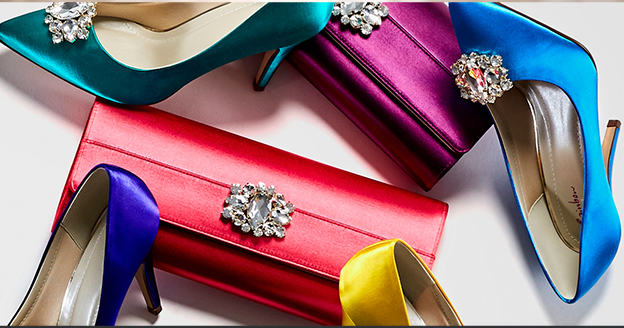 Combine-contrasting-colors-wisely.
