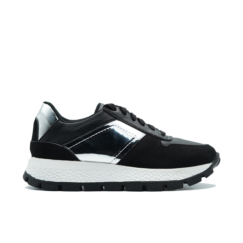 کفش راحتی زنانه مدل Stradivarius Sneakers - SKBu/W87