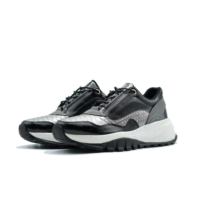 کفش اسپرت زنانه مدل Stradivarius Sneakers - SKG76