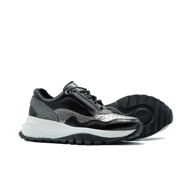 کفش اسپرت زنانه مدل Stradivarius Sneakers - SKG76