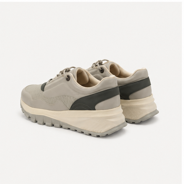 کفش اسپرت زنانه مدل Stradivarius Sneakers - SKG76