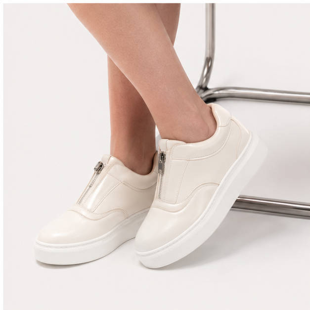 کفش راحتی زنانه مدل Stradivarius Loafer - LFCr2304