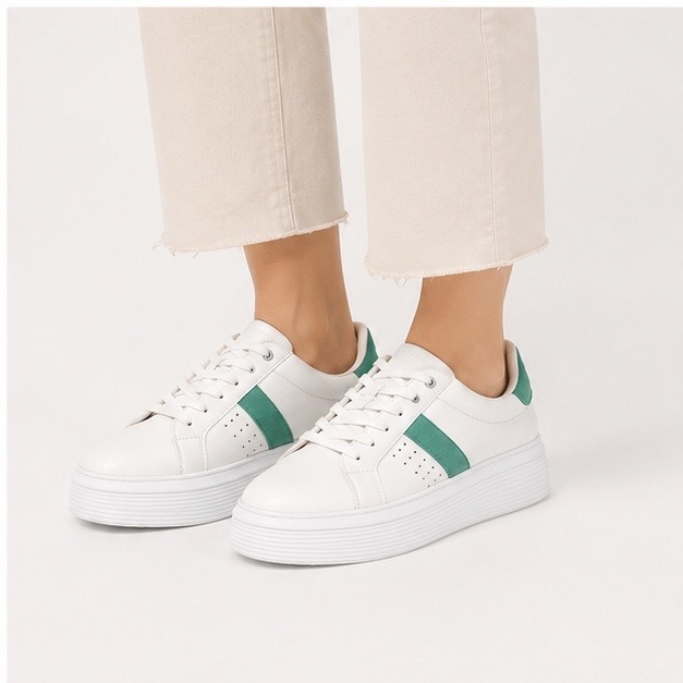کفش اسپرت زنانه مدل Stradivarius Sneakers - SKCr2305