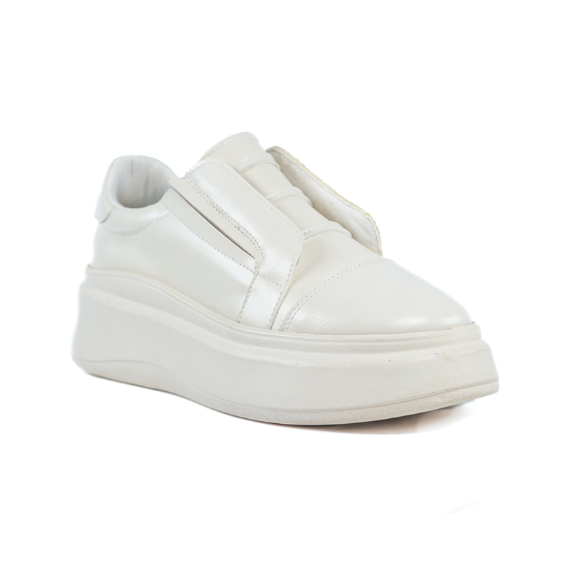 کفش راحتی زنانه مدل Stradivarius Loafers - LFCr60