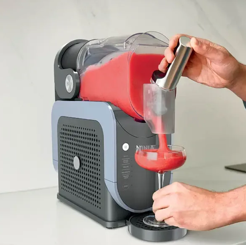 Ninja-SLUSHI-88-OZ-PROFESSIONAL-FROZEN-DRINK-MAKER-FS301