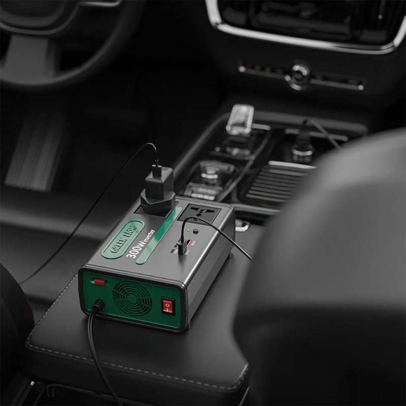 اینورتر فندکی ۳۰۰ وات گرین لاین مدل GREEN LION GS-300 GNGC300PINBK
