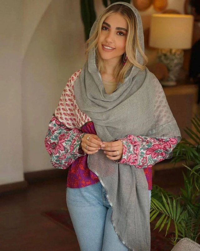 شال مزونی ، شال لبه ماهی ، شال لبه ماهی جدید ، شال حصیری لبه ماهی وارداتی ، شال وارداتی ، شال ساده وارداتی  ، یگانه اسکارف ، شال و روسری ، شال و روسری یگانه ، شال جدید ، شال تابستانه ، شال زنانه ، شال خنک 