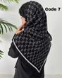 روسری پلیسه مشکی طرحدار وارداتی 4425