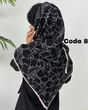 روسری پلیسه مشکی طرحدار وارداتی 4425